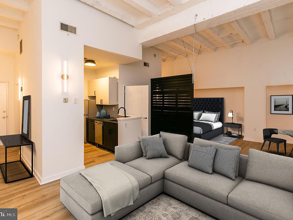 1st image of 109 W Wildey St Unit 111