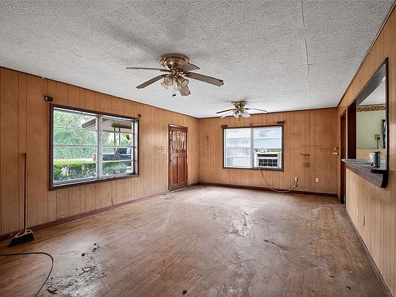 4th image of 26045 W Newberry Rd