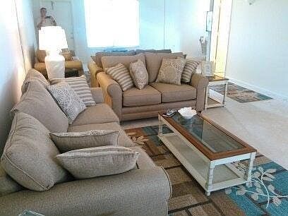 3rd image of 31 Vista Gardens Trl