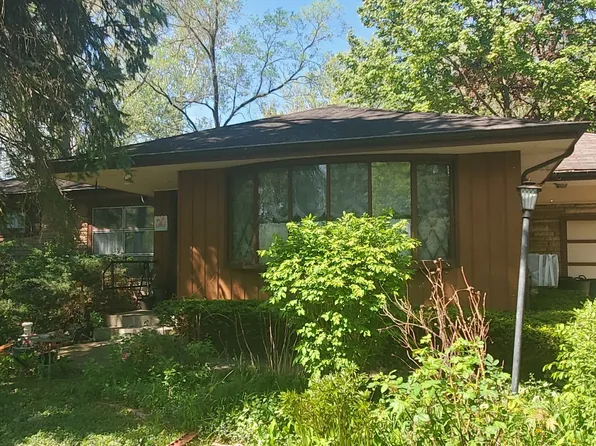 4 Walter Rd, Addison, IL 60101