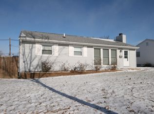 4 E Imboden Dr, Decatur, IL 62521