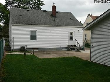 3rd image of 2484 9th St