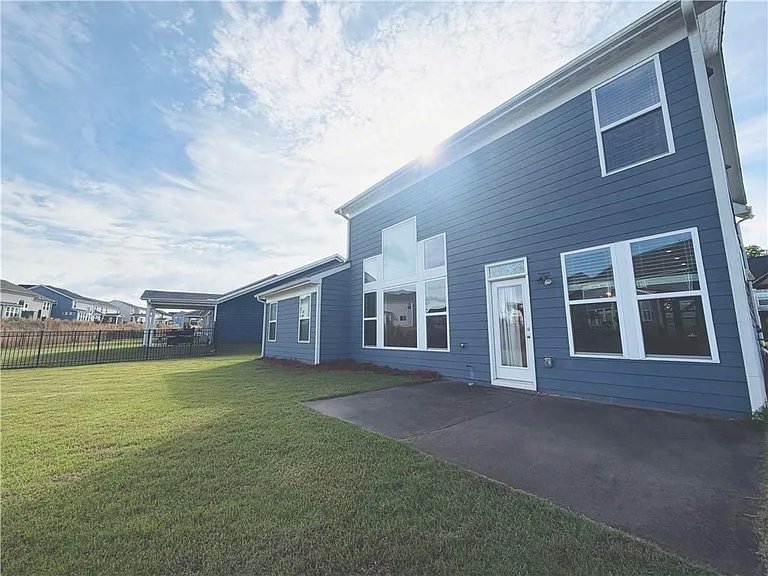 607 Michigan Cir — Photo 25