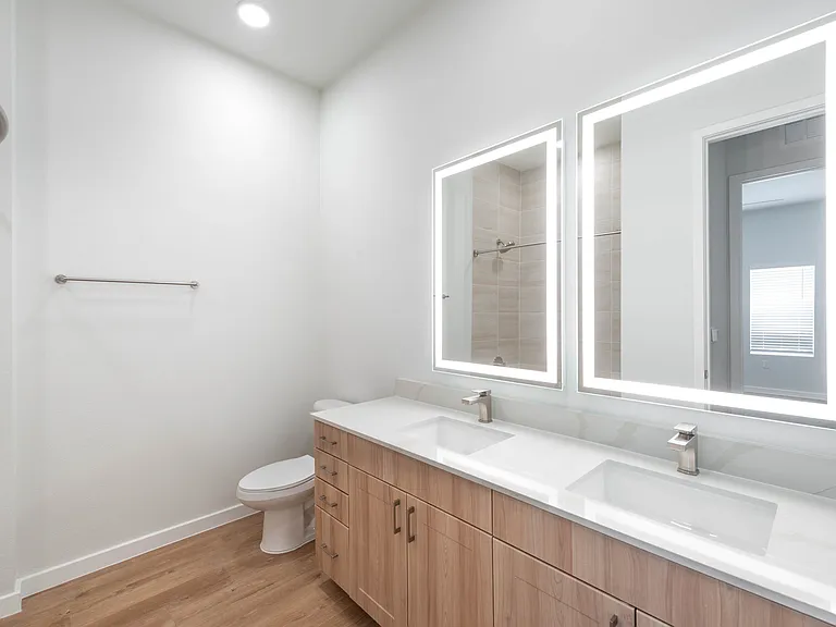 Lantower Bayside — Photo 15