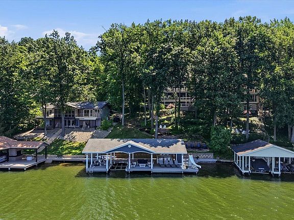 4th image of 657 King Beach Dr