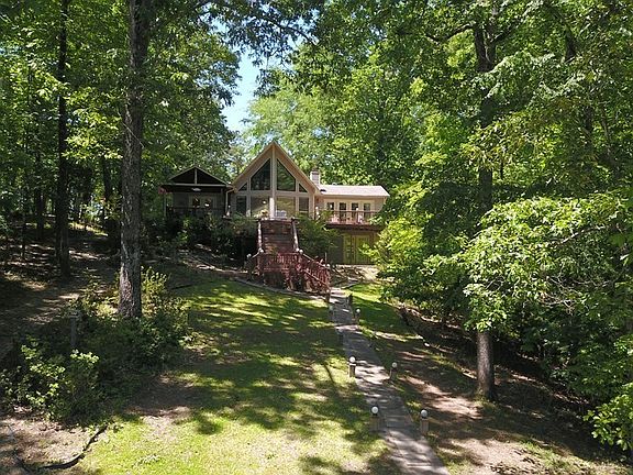 3rd image of 681 Foxglove Dr