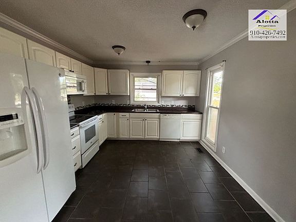 5th image of 2043 Lakeridge Dr