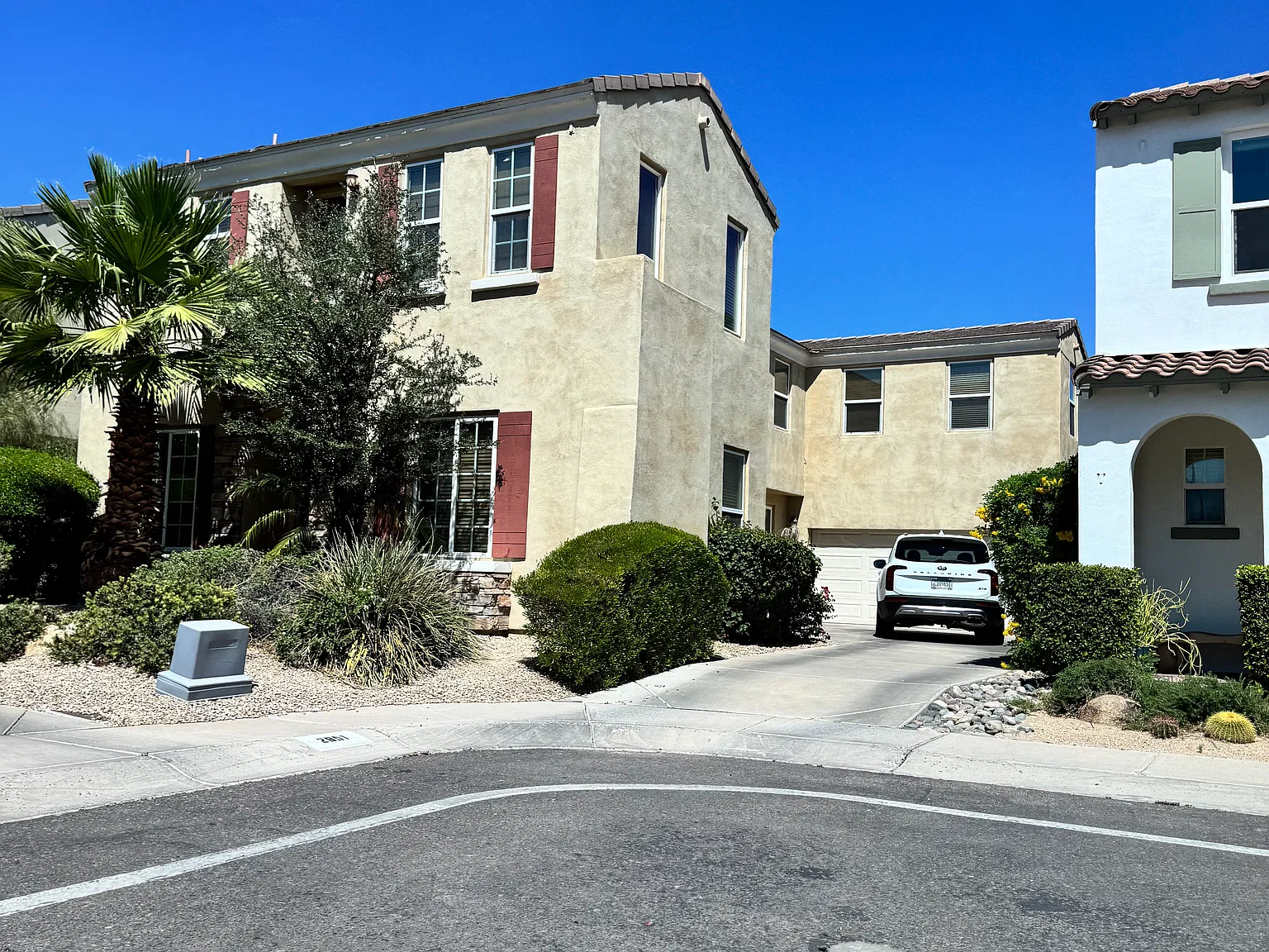 4 bed, 2.5 bath, 2415 sqft, $3,500 — Photo 1