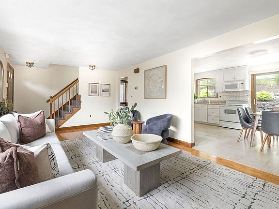 5th image of 58 Albemarle Rd