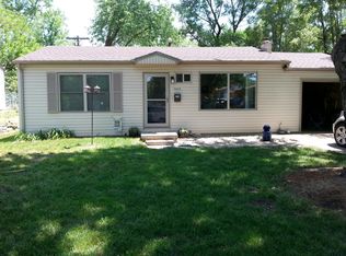 7403 La Vista Dr, La Vista, NE 68128