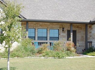 706 Darlington Dr, Fredericksburg, TX 78624