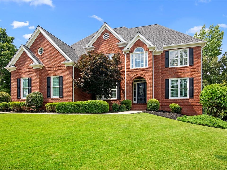 1st image of 407 Dogwood Way