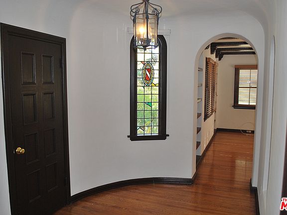 5th image of 177 S Orange Dr