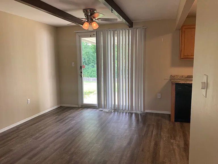 144 McCraw Dr — Photo 14