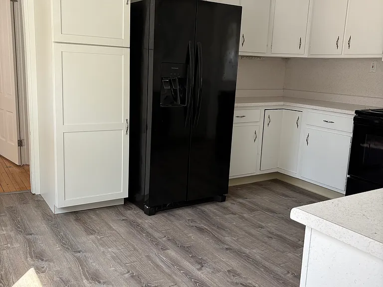 301 Maine St #1 — Photo 1