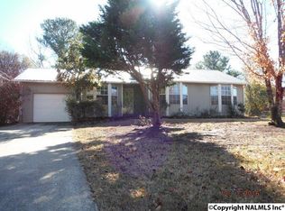 1514 Baker Dr, Weaver, AL 36277