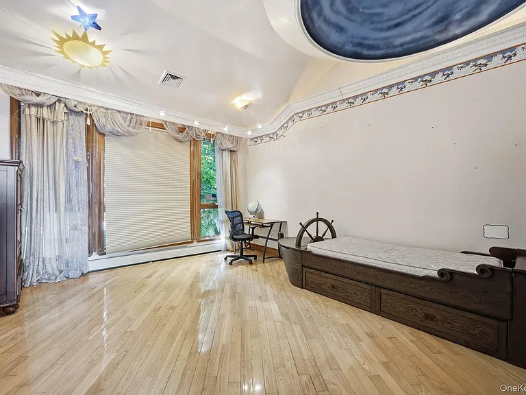 1 Bridle Path Dr — Photo 22