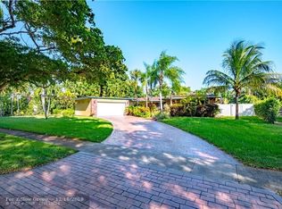 820 Gardenia Ln, Plantation, FL 33317
