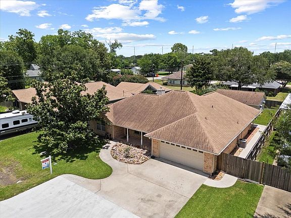 3rd image of 607 Sharondoah Dr
