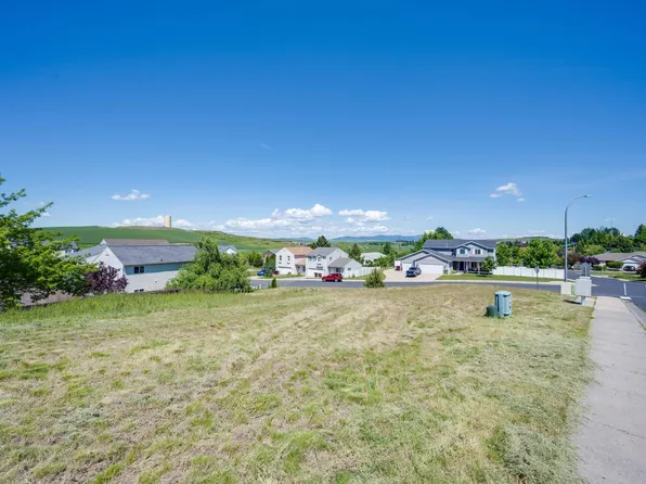 440 NW Terre View Dr, Pullman, WA 99163