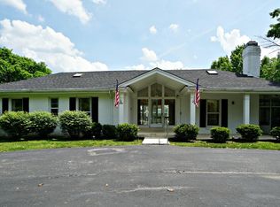 8000 Dobson Ln, Louisville, KY 40291