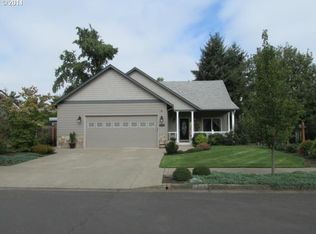 1464 Diamond St, Springfield, OR 97477