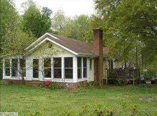 2400 Pinecroft Rd, Greensboro, NC 27407