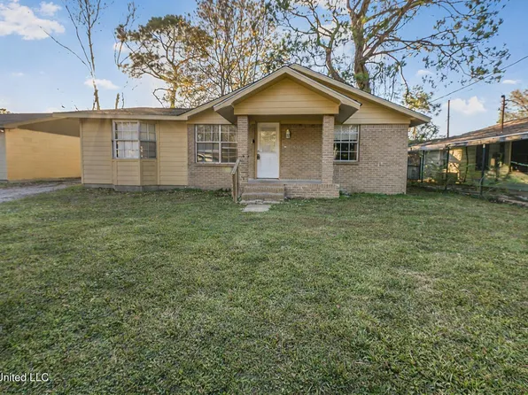 3827 Victor St, Pascagoula, MS 39567