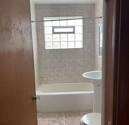 3rd image of 5858 N Elston Ave #1F