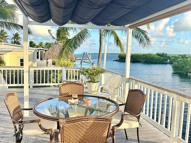 72 Ocean Dr — Photo 3