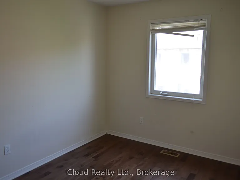 319 Aspendale Cres #MAIN — Photo 7