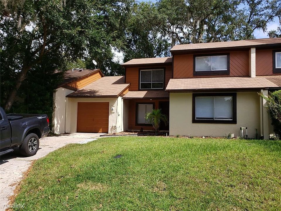 1st image of 105 Spreading Oak Ct