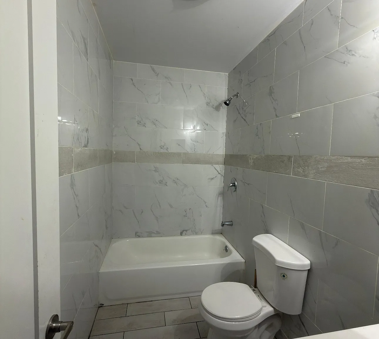 4 bed, $2,799 — Photo 2