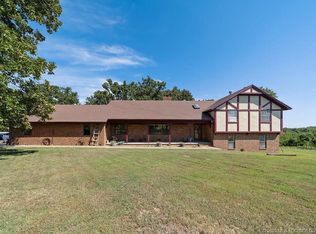 25499 S 200 Rd, Henryetta, OK 74437