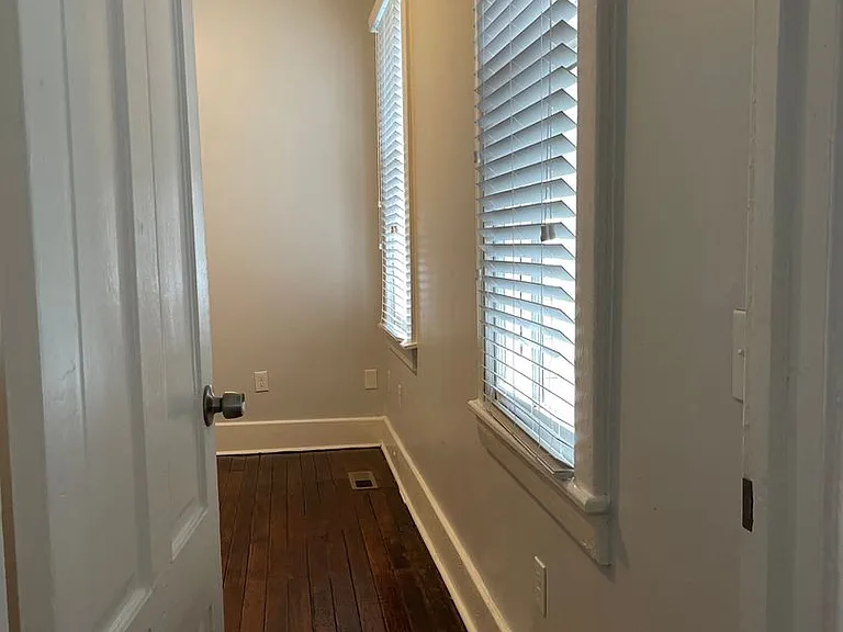 412 E Duffy St — Photo 19