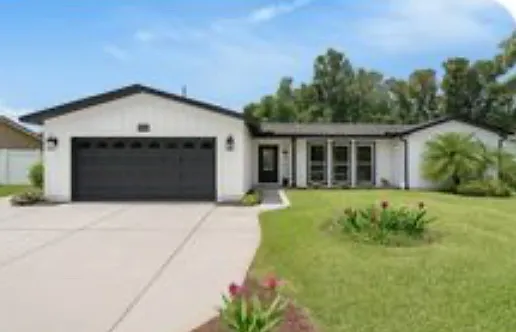 Seagull Dr — Photo 1