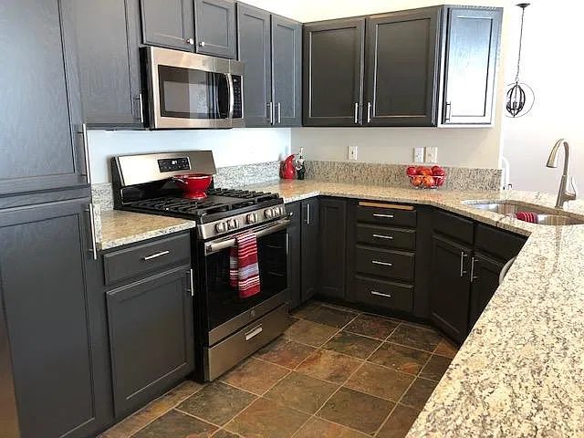 2 bed, 1232 sqft, $2,500 — Photo 2