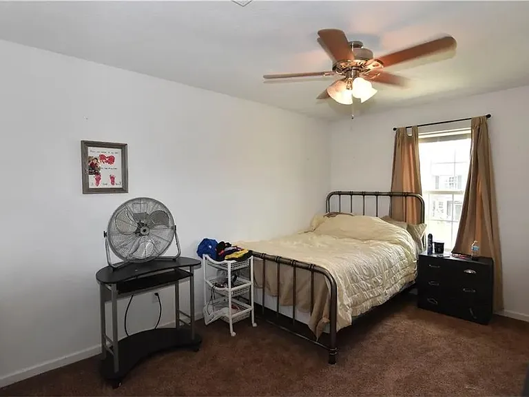 2413 Shadow Bend Dr — Photo 12