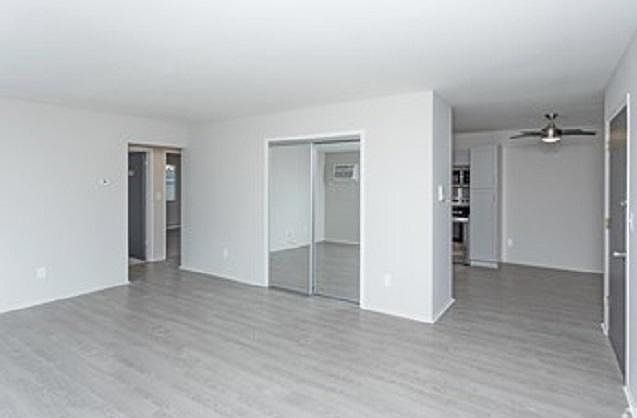 8129 Independence Dr # 27-2u, photo 2