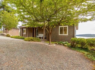 874 Buena Vista Pl, Greenbank, WA 98253