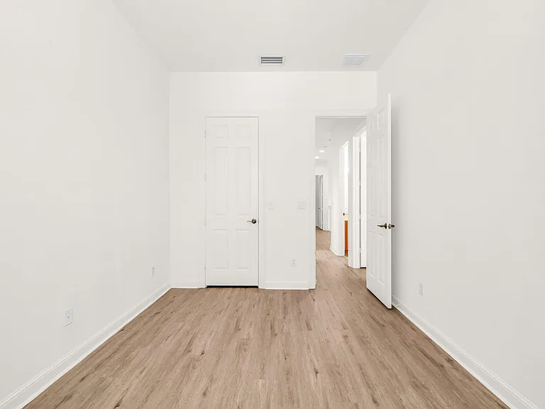 669 Pacific Grove Dr #2 — Photo 24
