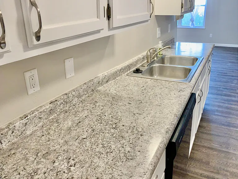 3600 Thornhill Cir W — Photo 6