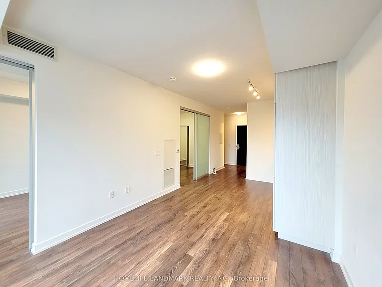 158 Front St E #623 — Photo 20