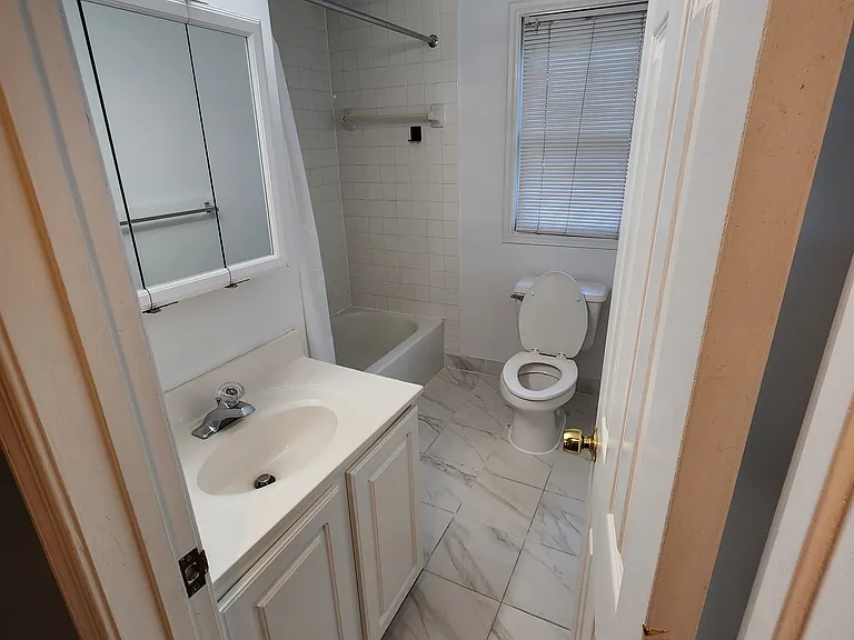 1533 N Colonial Ter #C — Photo 11