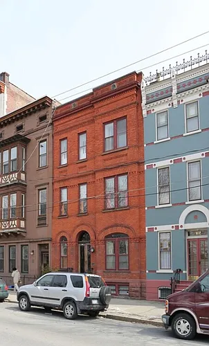 Renovated Apartment in Prime Center Square Walk to Washington Park! Photo 1