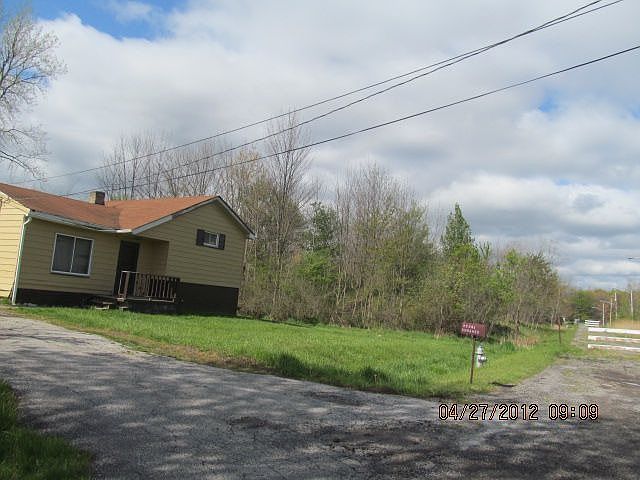 2nd image of 25281 Suwanee Ave