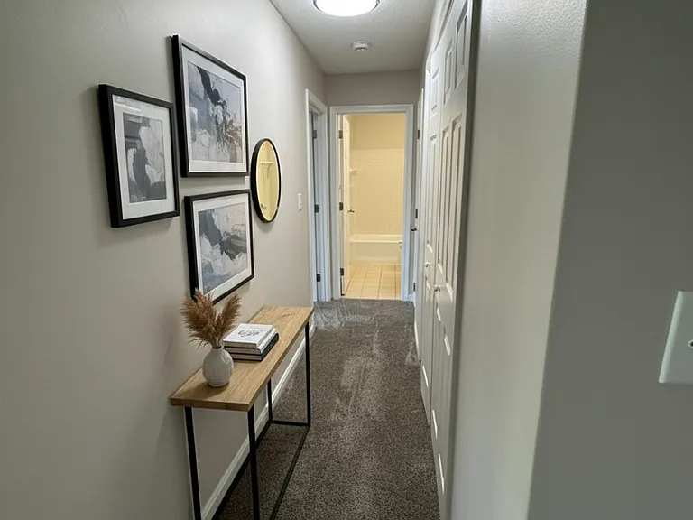 Pondsview Apartments — Photo 39