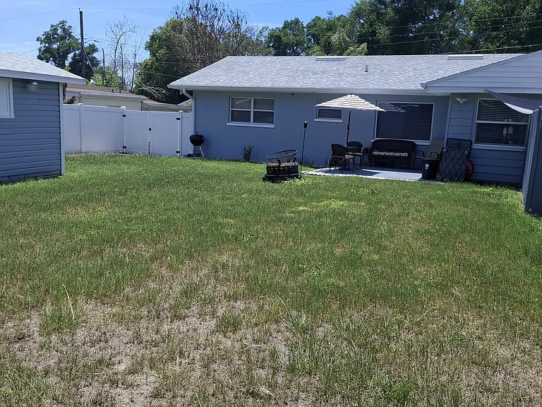 1225 Jewel Ave — Photo 2