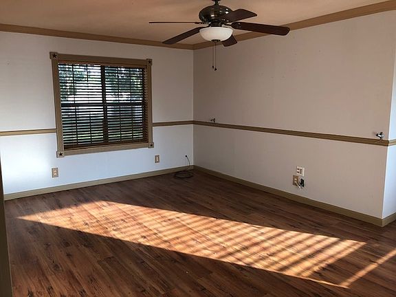3rd image of 1727 Avenue I