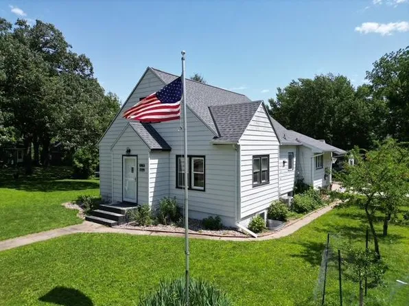 319 N Grove St, Redwood Falls, MN 56283